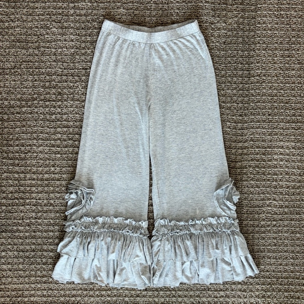 Soft ruffle pants